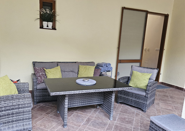 Vila wellness vybavení bazén sauna terasy zahrada villa prag